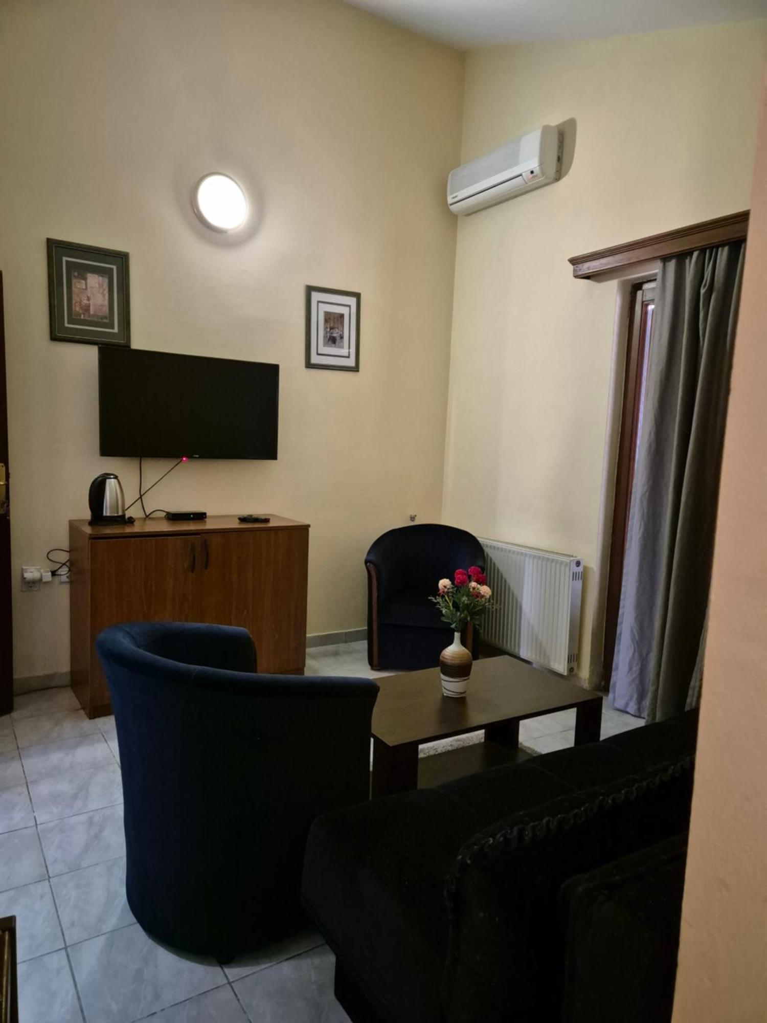 Mali Milocer Bay Accommodation سفيتي ستيفان الغرفة الصورة