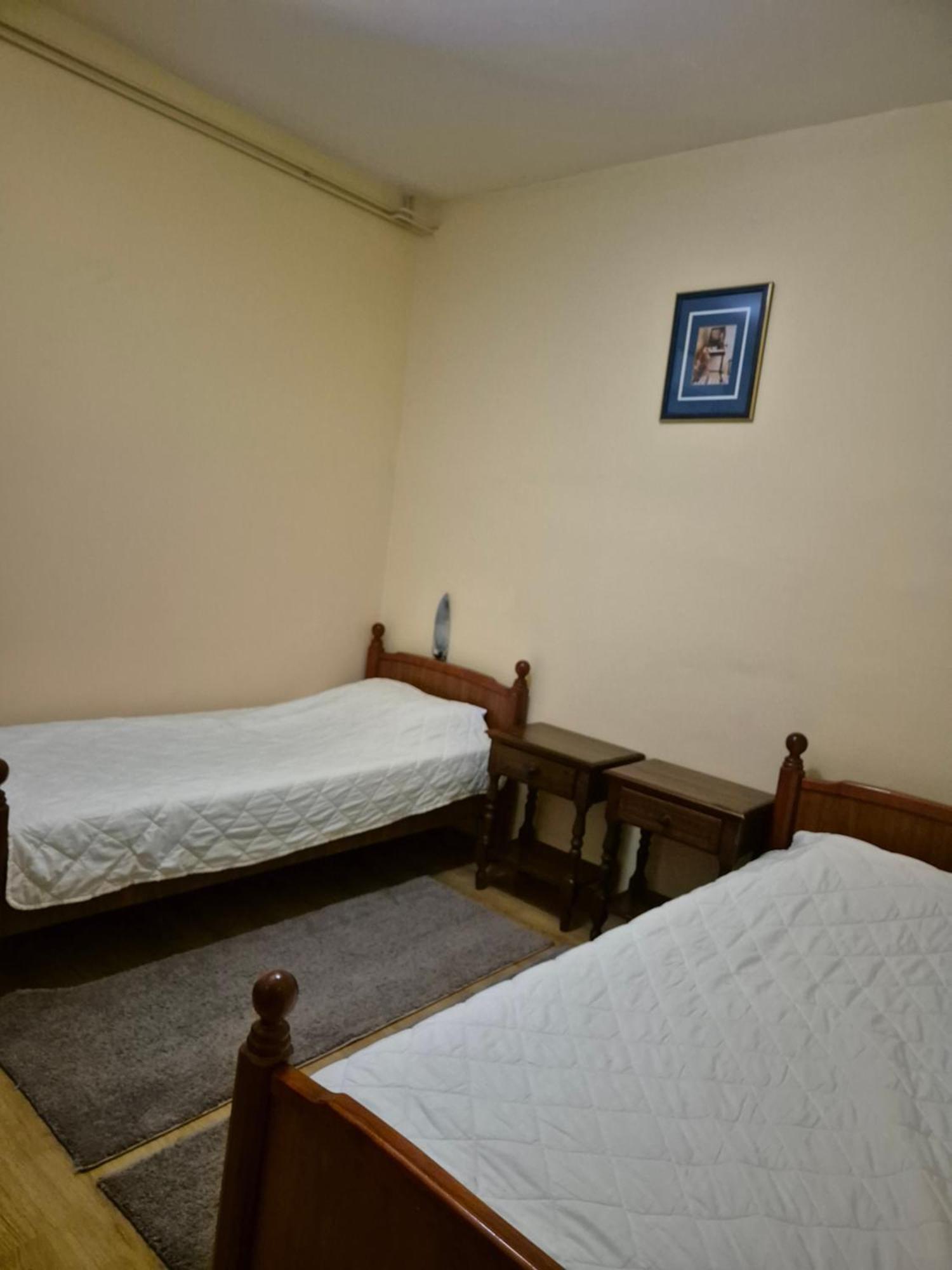 Mali Milocer Bay Accommodation سفيتي ستيفان الغرفة الصورة