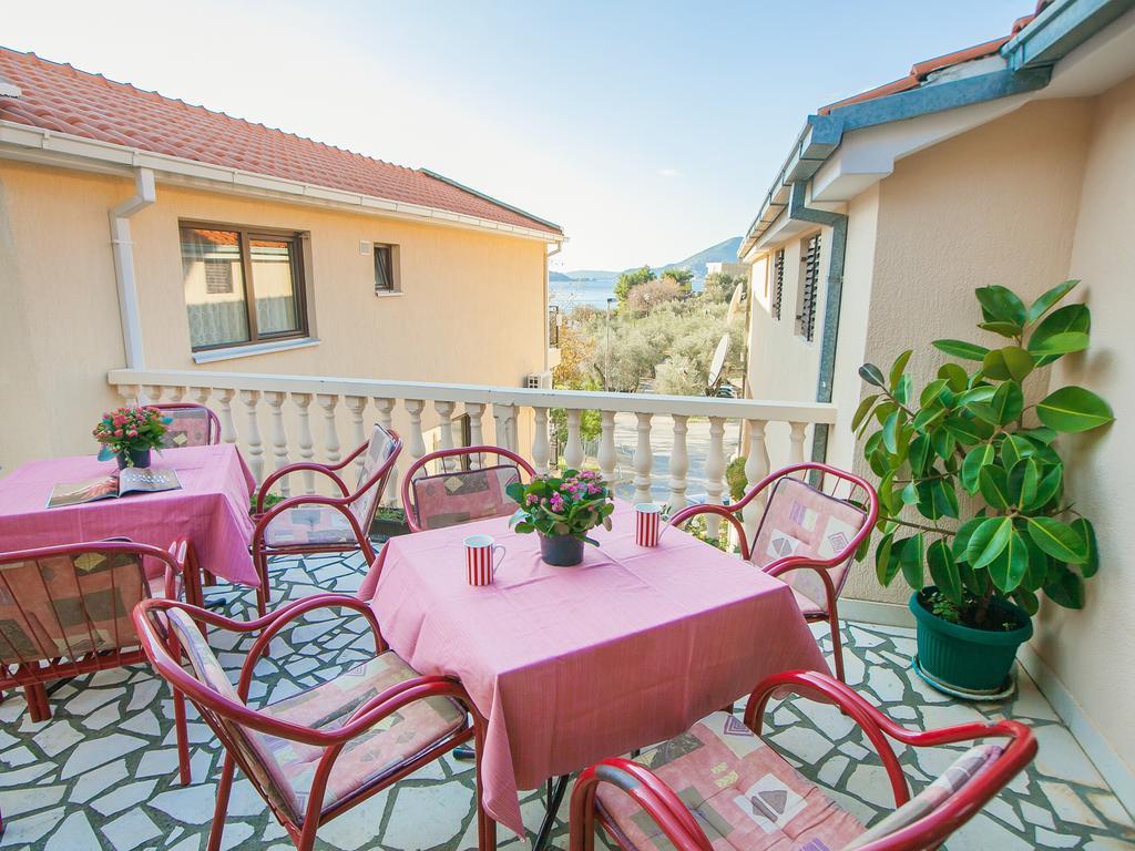 Mali Milocer Bay Accommodation سفيتي ستيفان الغرفة الصورة