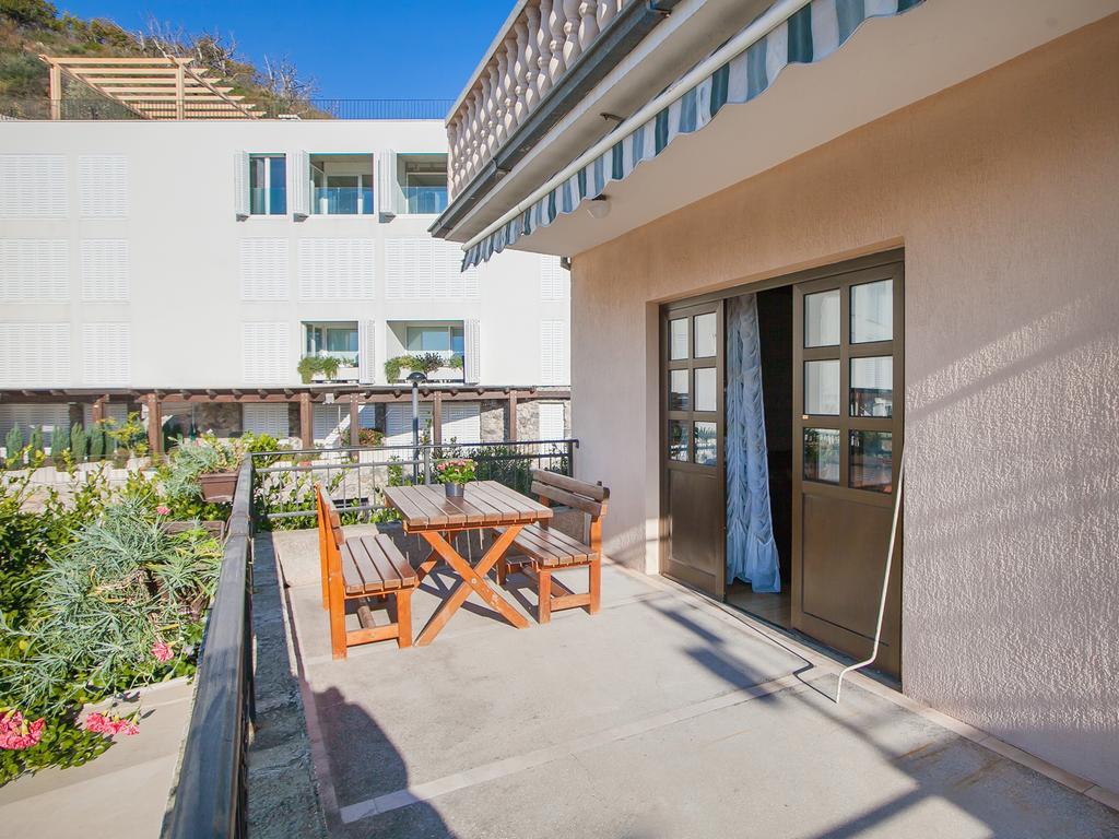 Mali Milocer Bay Accommodation سفيتي ستيفان الغرفة الصورة