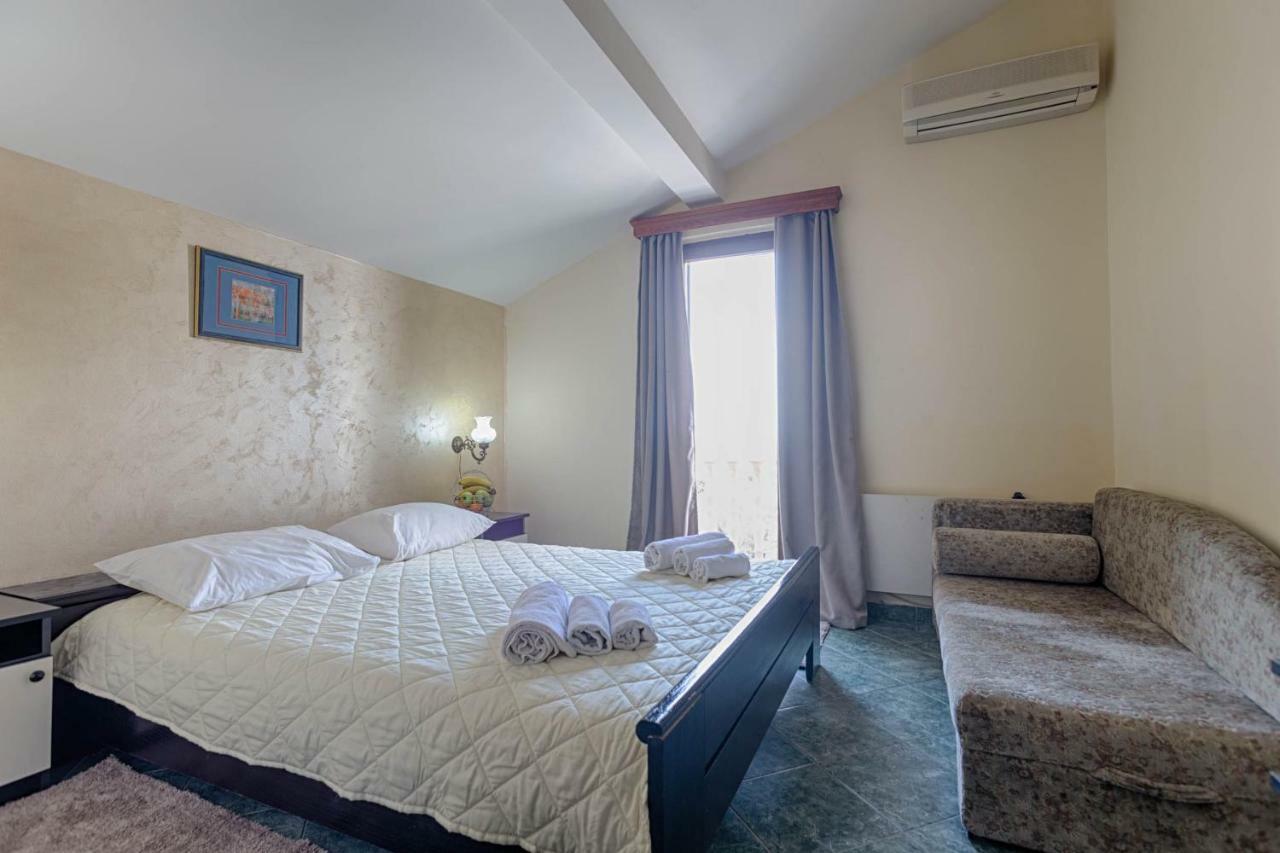 Mali Milocer Bay Accommodation سفيتي ستيفان المظهر الخارجي الصورة